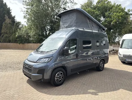 Hymer  Campervan Ayers Rock 