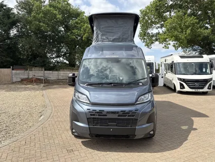 Hymer  Campervan Ayers Rock 