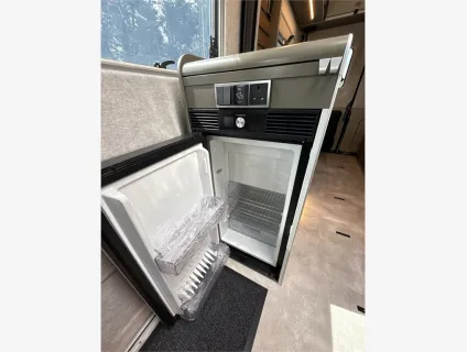 Hymer  Campervan Ayers Rock 