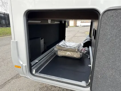 Adria  Coral Supreme 670 DC 2021