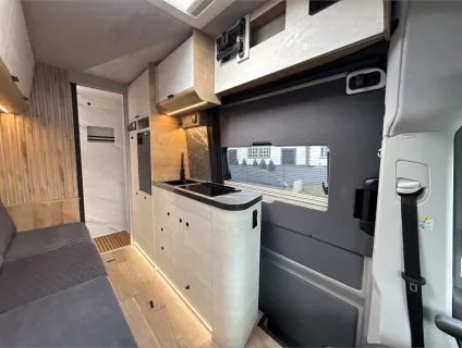 Globe-Traveller  Falcon 2XS 2025