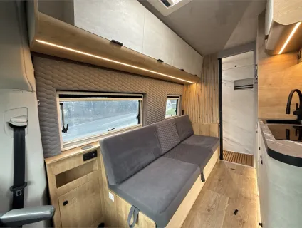Globe-Traveller  Falcon 2XS 2025