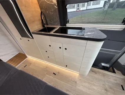 Globe-Traveller  Falcon 2XS 2025
