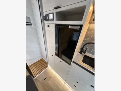 Globe-Traveller  Falcon 2XS 2025