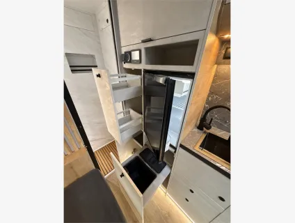 Globe-Traveller  Falcon 2XS 2025