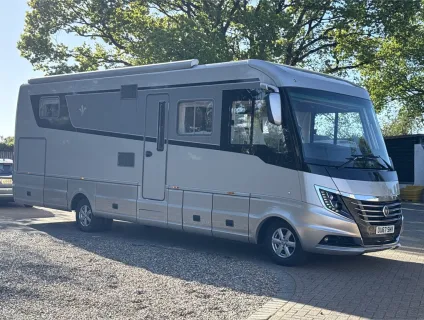 Niesmann+Bischoff  Flair 920 LF 2017