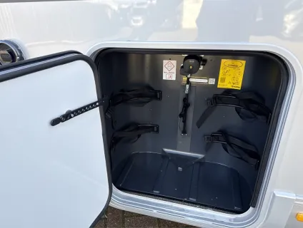 Adria  CORAL SUPREME MB 670 SL 