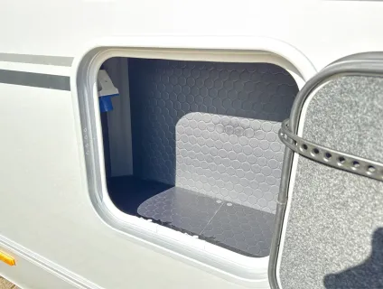 Adria  SONIC SUPREME 700 DL 