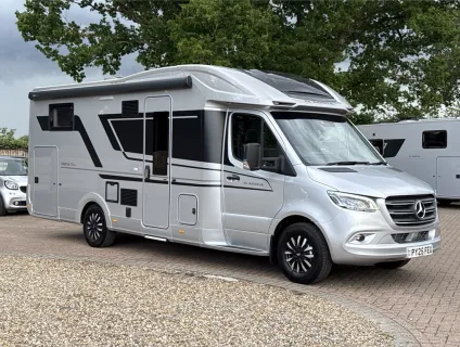 Adria  MATRIX Supeme MB 670 SL 2025