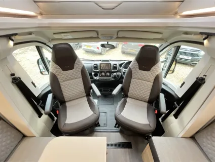 Adria  MATRIX PLUS 600 DT 