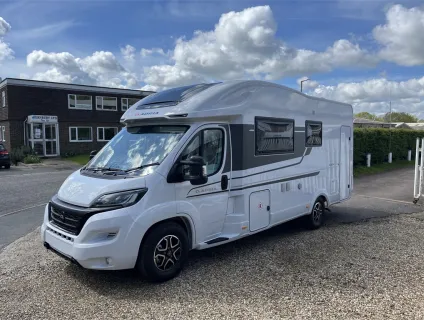 Adria  MATRIX AXESS 600 DT 