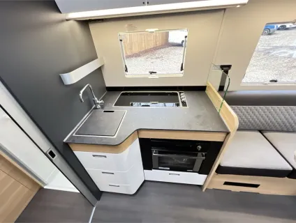 Adria  MATRIX AXESS 600 DT 