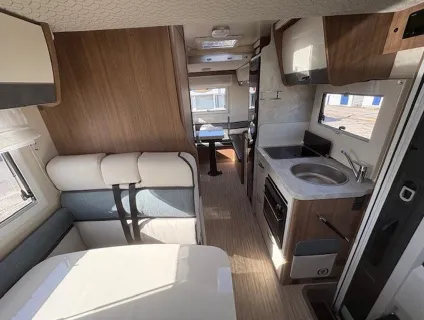 ELNAGH  BARON 530 