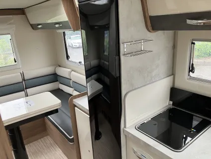 ELNAGH  BARON 530 