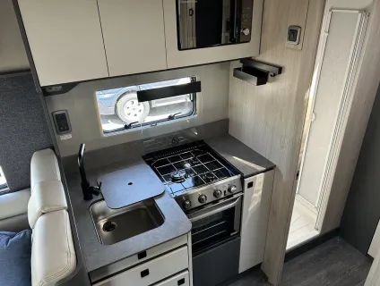 AUTOTRAIL  F-LINE F67 