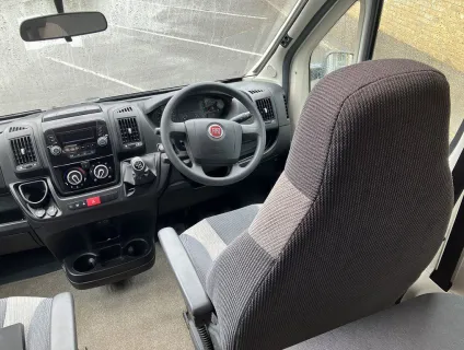 SWIFT  ESCAPE COMPACT 206 2019-08-14