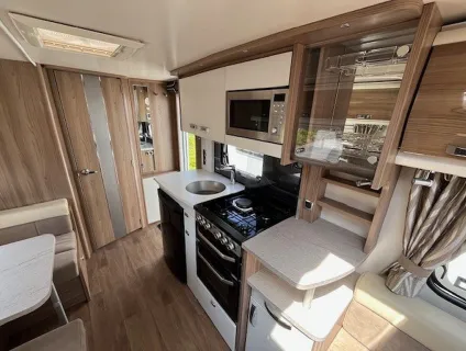SWIFT  ELEGANCE 530 2016-03-10