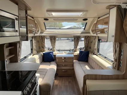 SWIFT  ELEGANCE 530 2016-03-10