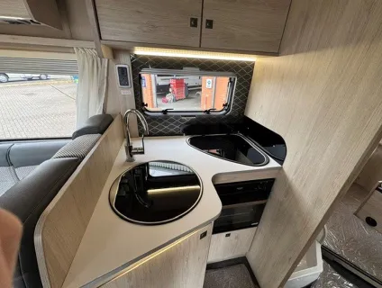 AUTOTRAIL  F-LINE F74 2024-02-23