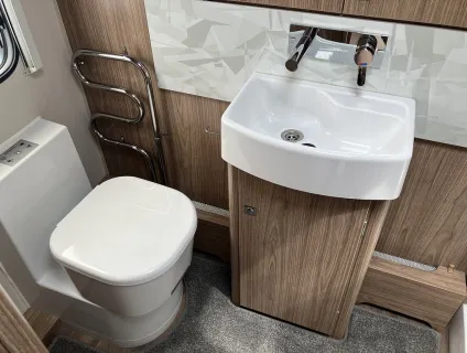 COACHMAN  VIP 460 2018-08-01
