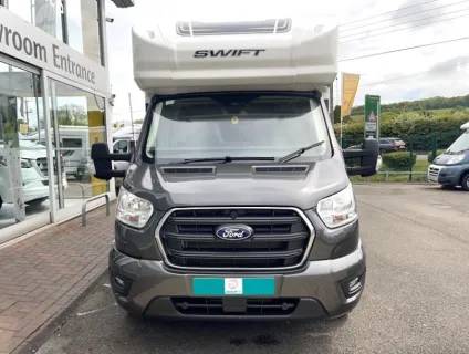 Swift  Voyager 485 2026
