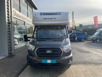 Swift  Voyager 494 