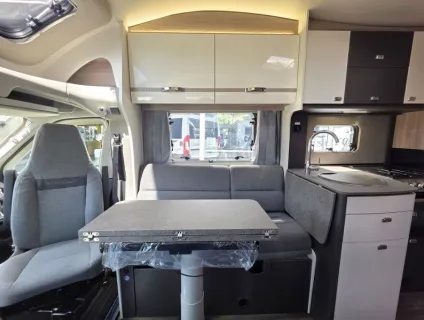 Swift  Voyager 594 2026