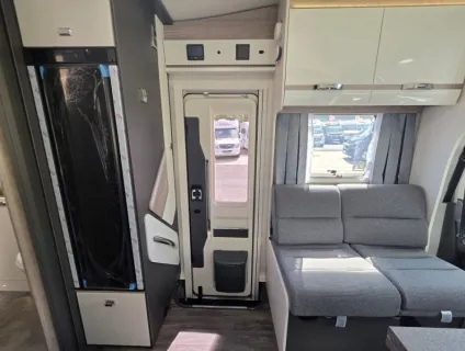 Swift  Voyager 594 2026