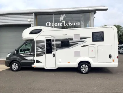 Swift  Voyager 485 2026