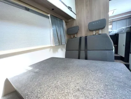 Swift  Voyager 485 2026