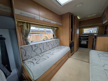 Auto-Trail Tracker EKS Lo-Line - Manual 2011