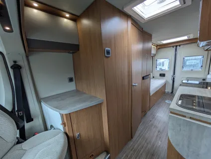 Auto-Trail V-Line 635 SE  - Manual 2018