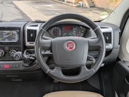 Burstner Nexxo T690 G - Manual 2014