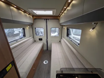 Auto-Trail V-Line 635 SE  - Manual 2018