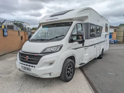 Adria Coral 670 DK - Manual 2020