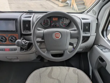 Auto-Trail Tracker EKS Lo-Line - Manual 2011