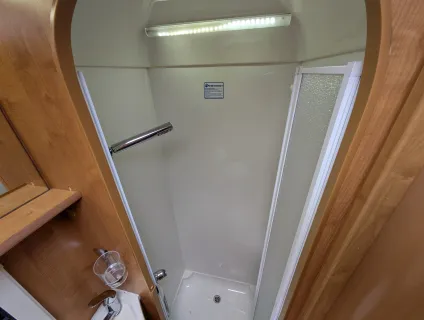 Auto-Trail Tracker EKS Lo-Line - Manual 2011