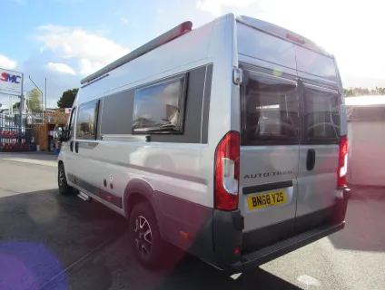 Auto-Trail V-Line 635 SE  - Manual 2018