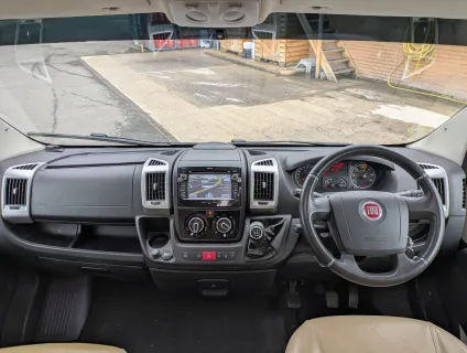 Burstner Nexxo T690 G - Manual 2014