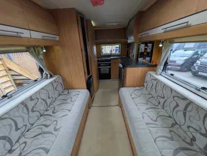 Auto-Trail Tracker EKS Lo-Line - Manual 2011