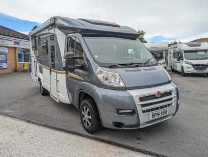 Burstner Nexxo T690 G - Manual 2014