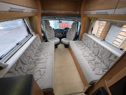 Auto-Trail Tracker EKS Lo-Line - Manual 2011