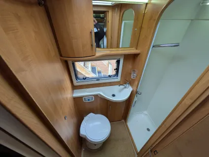 Auto-Trail Tracker EKS Lo-Line - Manual 2011
