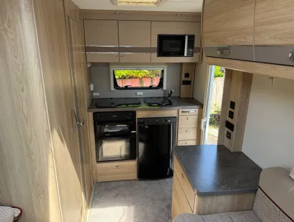 Elddis  Majestic 2018
