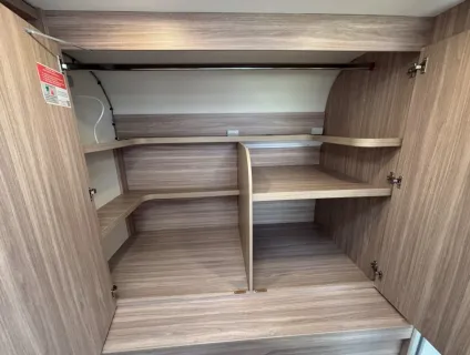 Burstner Delphin 684G 2021