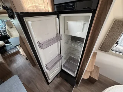 Swift Escape 694 2020