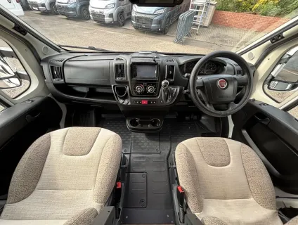 Swift Escape 694 2020