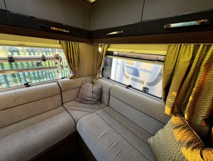 Auto-Trail Apache 700  2018