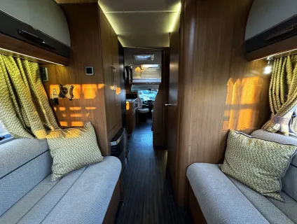 Auto-Trail Apache 700  2018