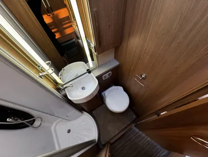 Auto-Trail Apache 700  2018